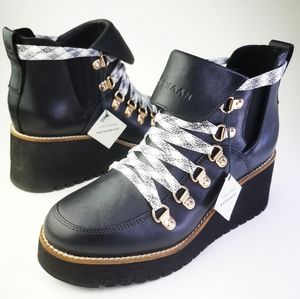 Cole Haan Zerogrand Wedge Hiker size 5